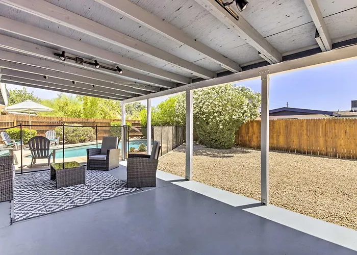 3 Mi To Asu! Snowbird Poolside Escape In Ferienhaus *