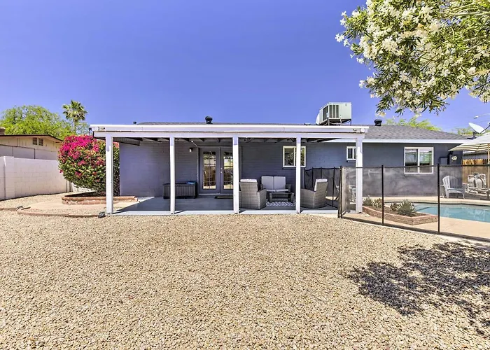 3 Mi To Asu! Snowbird Poolside Escape In Ferienhaus *